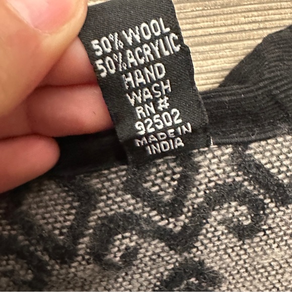 Sacred Threads Womens acrylic/wool Aztec Southwestern/Boho fall/winter trendy - Picture 11 of 11